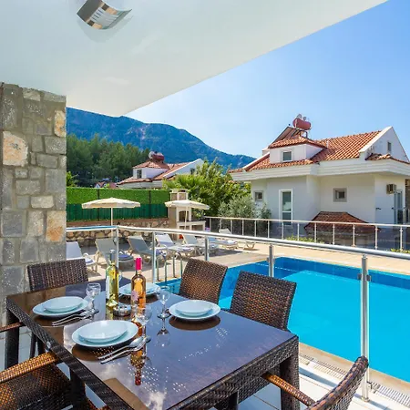 Golden Heights 5 * Ολουντενίζ